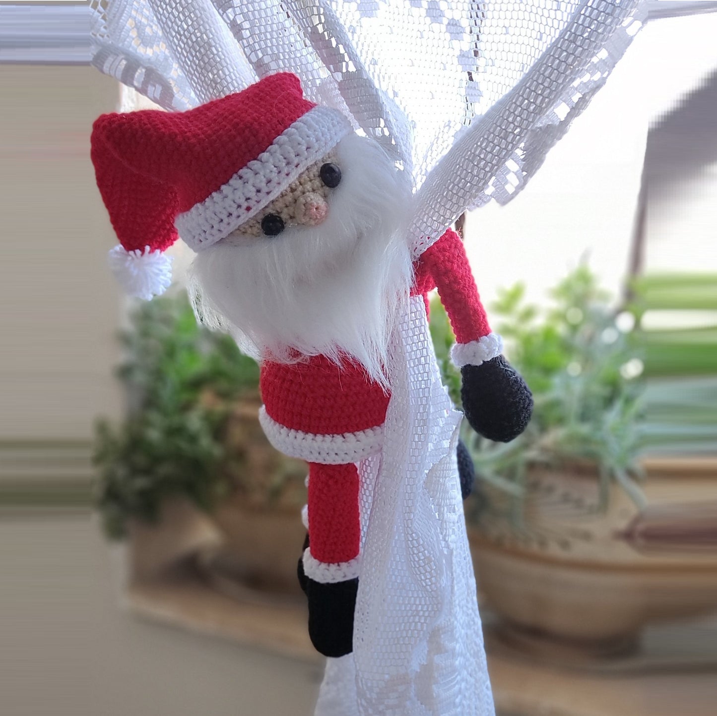 Curtain Creature - Santa