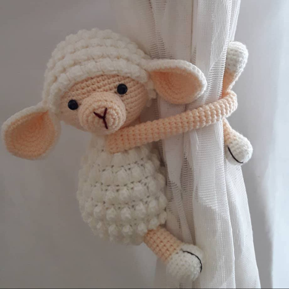 Curtain Creature - Lamb