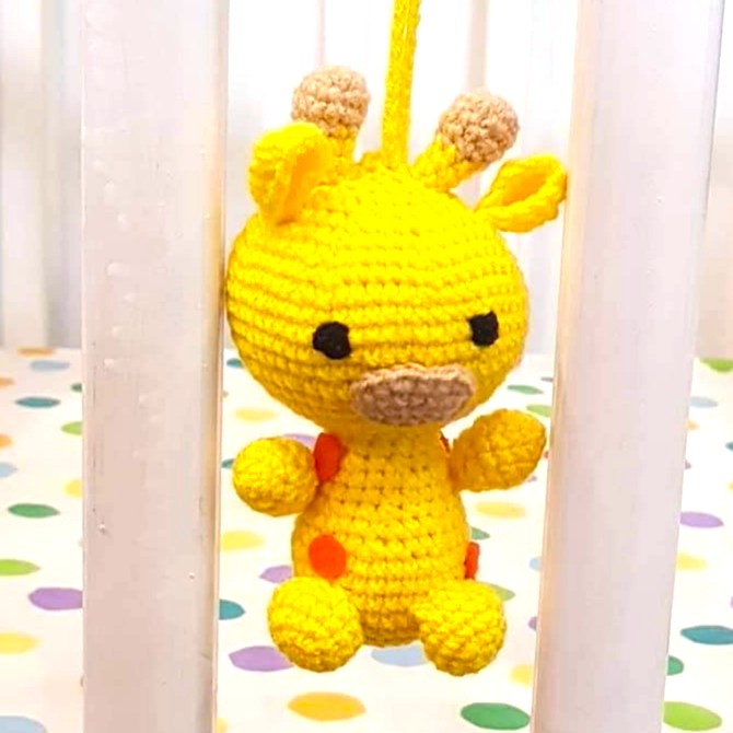 Hanging Creature - Hanging - Giraffe