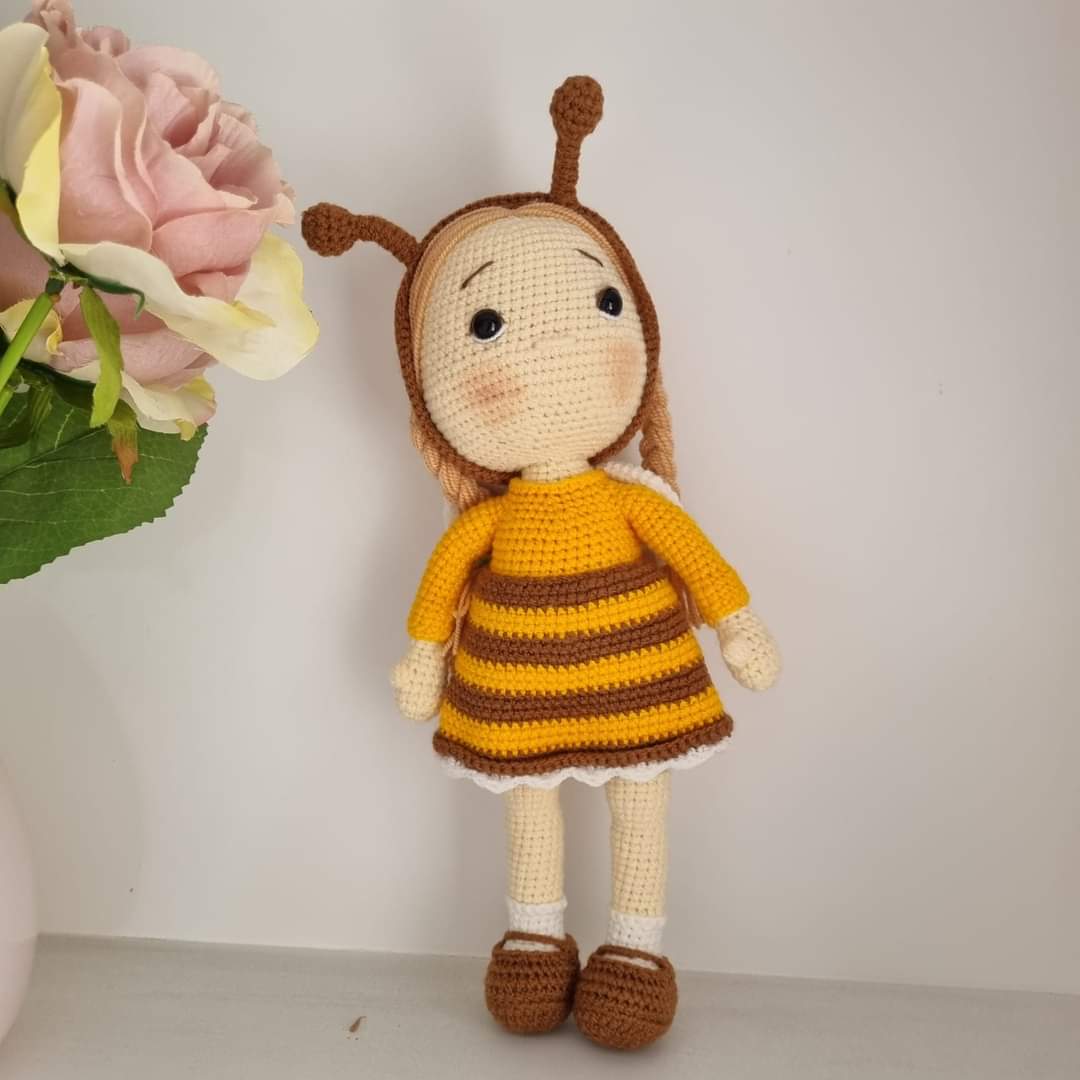 Cutie-Pie - Mishie The Bee Girl