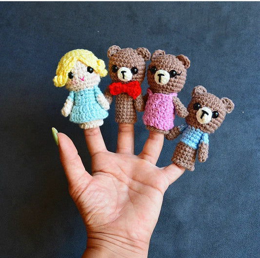 Funny finger Puppets - Goldilocks and the Three Bears