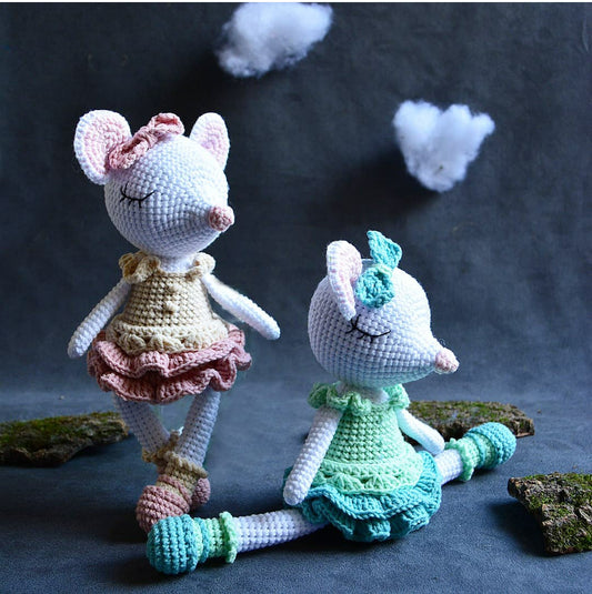 Cuddle doll - Mel Mouse