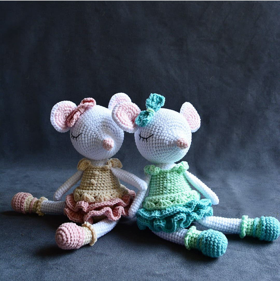 Cuddle doll - Mel Mouse