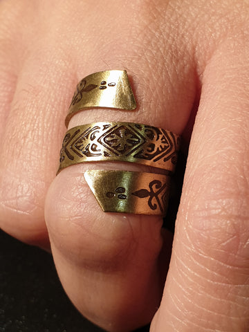 Jewellery - Ring - Twists and Turns