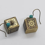 Jewellery - Earrings - Golden Cube