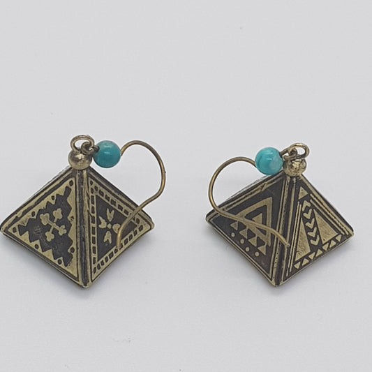 Jewellery - Earrings - Pyramid