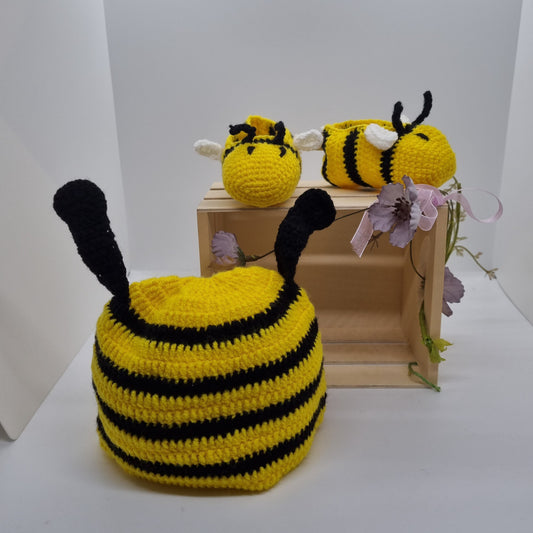 Booties and Beanie - Bee