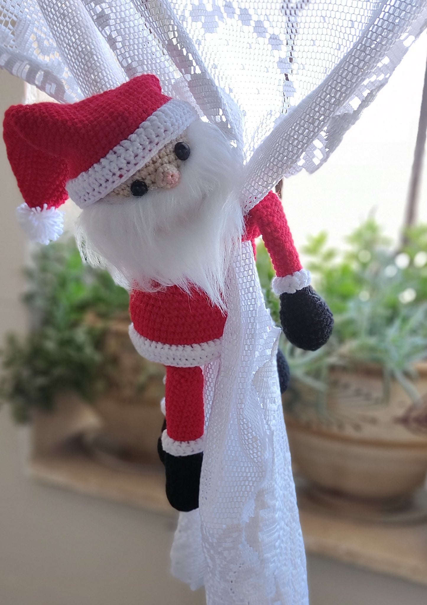 Curtain Creature - Santa